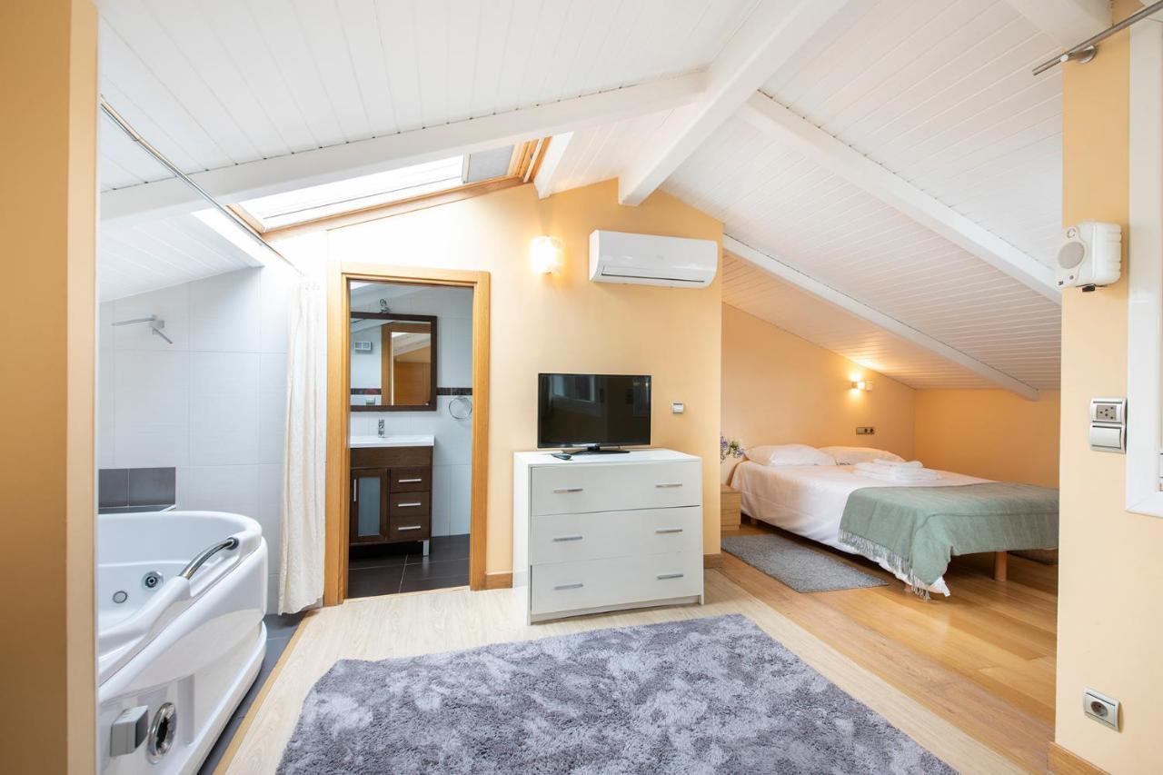 Luxury Duplex Penthouse With Terrace-old Town Apartment San Sebastián